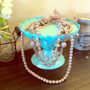 Fancy necklace with silk bow